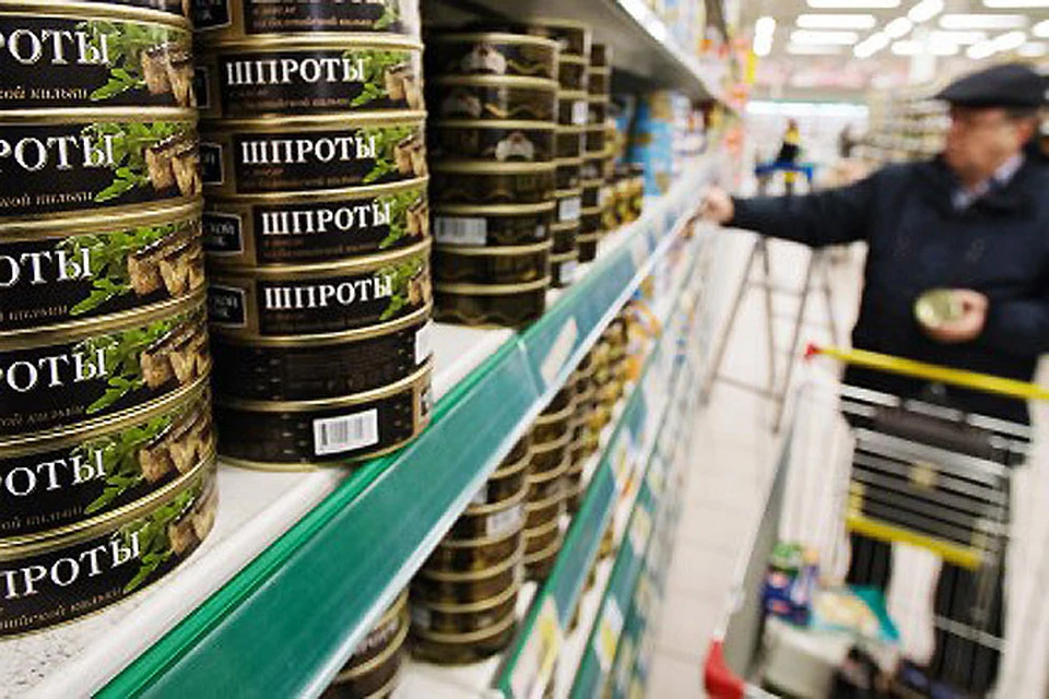 Рижские шпроты не включены в список товаров, на которые распространяются российские санкции, но вряд ли это спасет Латвию от многомиллионных убытков. <br>Фото: «КП» - Балтия»