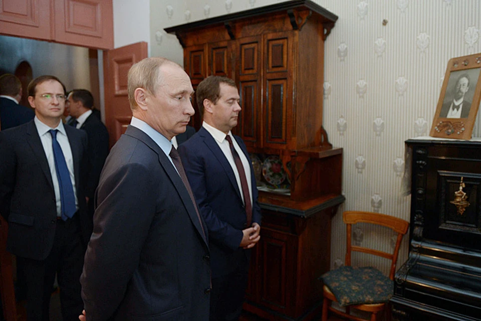 Дмитрий Медведев пообещал, что правительство наведет порядок на культурных объектах Крыма