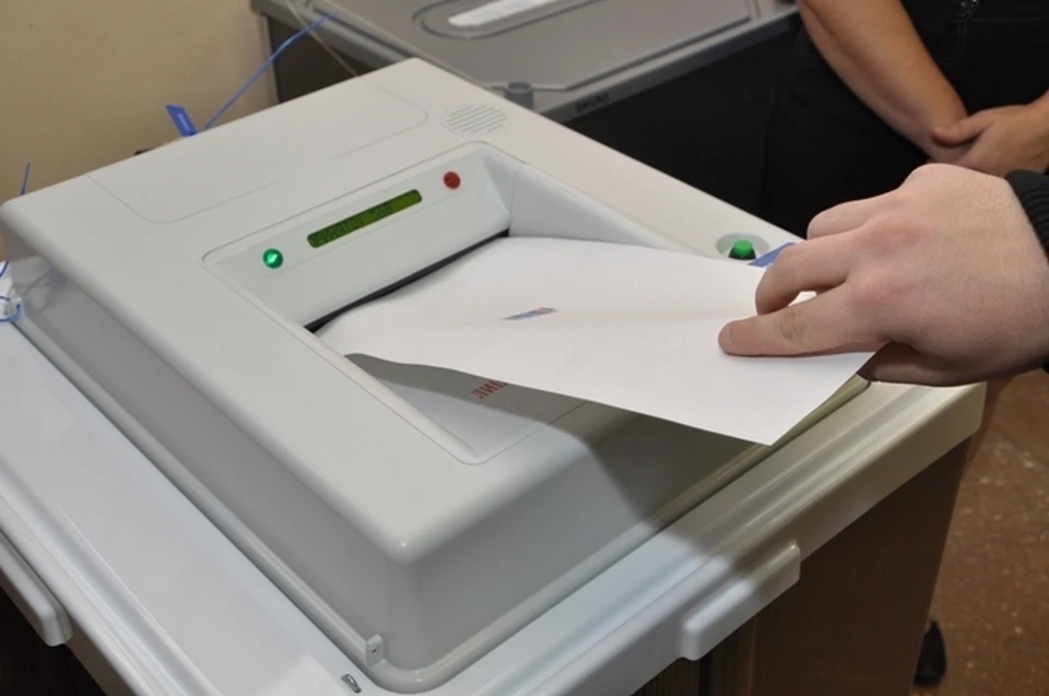 Выборы Главы Удмуртии: работа избирательных участков, явка и первые проголосовавшие.