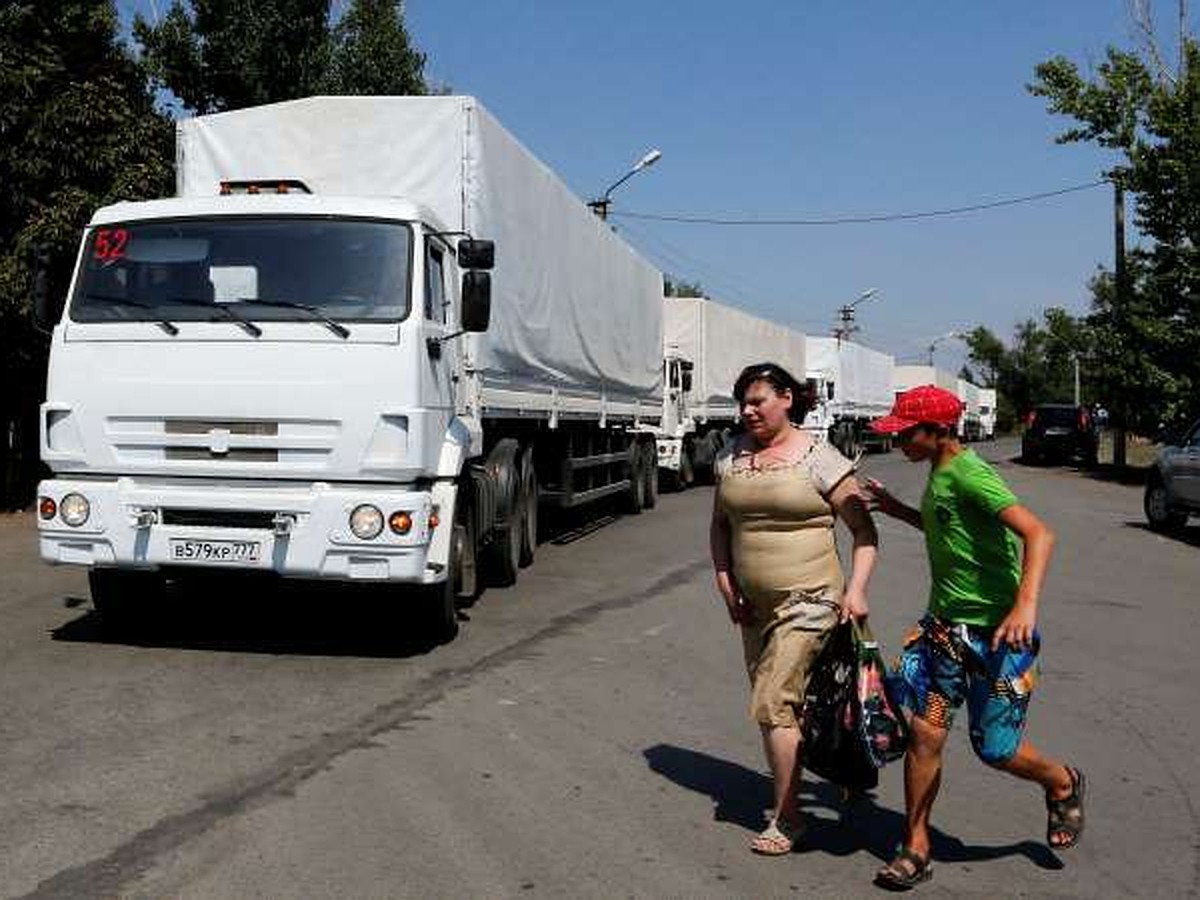 В Донецке начали разгружать грузовики третьего российского гумконвоя - KP.RU