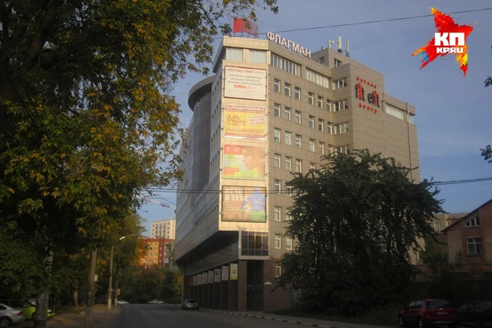Пожар в 2010 году в строящемся двенадцатиэтажном здании на Татарской начался из-за искры, которая во время сварочных работ попала на горючий утеплитель.