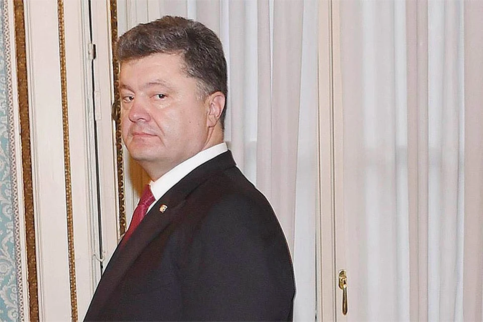 Петр Порошенко подписал громкий закон, рассчитывая на положительную реакцию со стороны российского президента.