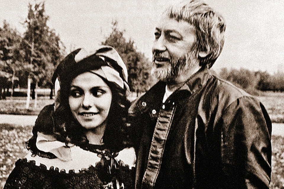 С третьей женой Надирой Мирзаевой режиссер познакомился на съемках: она сыграла Гайде в «Узнике замка Иф». Они вместе до сих пор. Фото: личный архив.