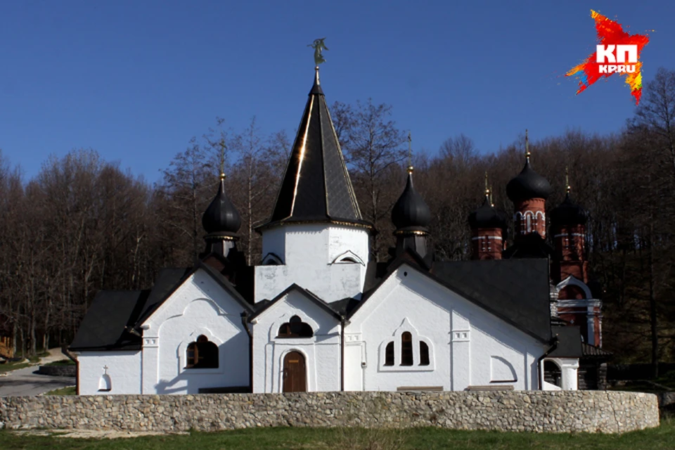 Святой источник в Пощупово - место паломничества тысяч горожан.