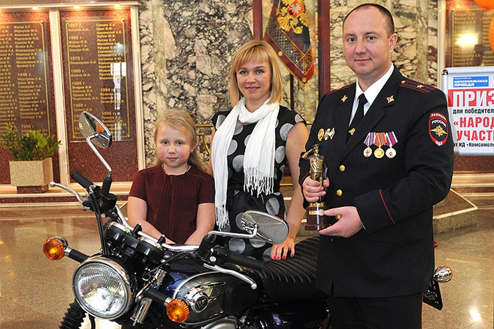 Мотоцикл Kawasaki достался полицейскому из подмосковных Мытищ Ивану Конторину