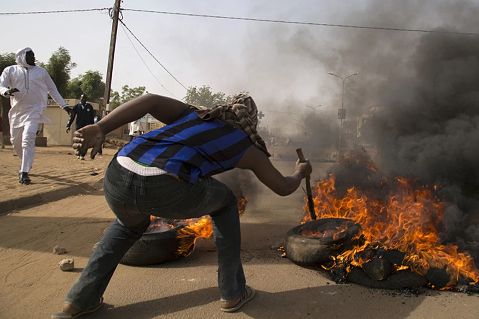 В конце недели в бывшей французской колонии Нигер вспыхнули массовые беспорядки