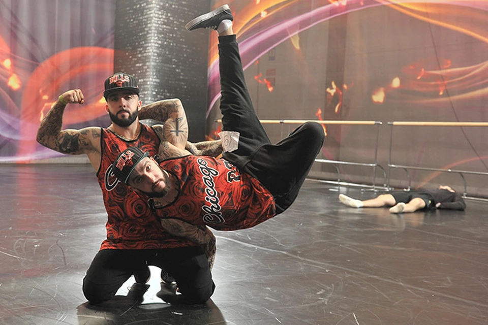 В новом шоу «Танцуй!», которое стартует на Первом канале 14 февраля, и которое продюсирует Илья Авербух, фигуристов не будет. Да и звезд не будет вообще.