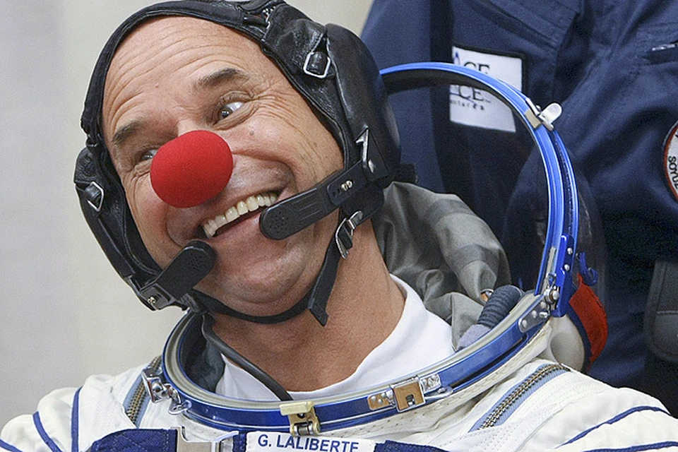Космический турист, владелец цирка “Cirque du Soleil” Ги Лалиберте перед стартом на орбиту в 2009 году.
