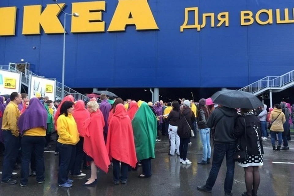 Свыше тысячи человек были эвакуированы из торгового центра. Фото: ВК "Это Ростов, детка! [Типичный Ростов-на-Дону]"