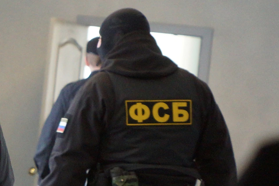 Брянские чекисты и полицейские задержали двух украинцев, которые занимались вымогательством на территории Брянской области.