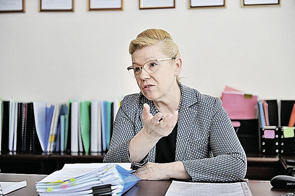 Глава Комитета Госдумы по вопросам семьи, женщин и детей Елена Мизулина.