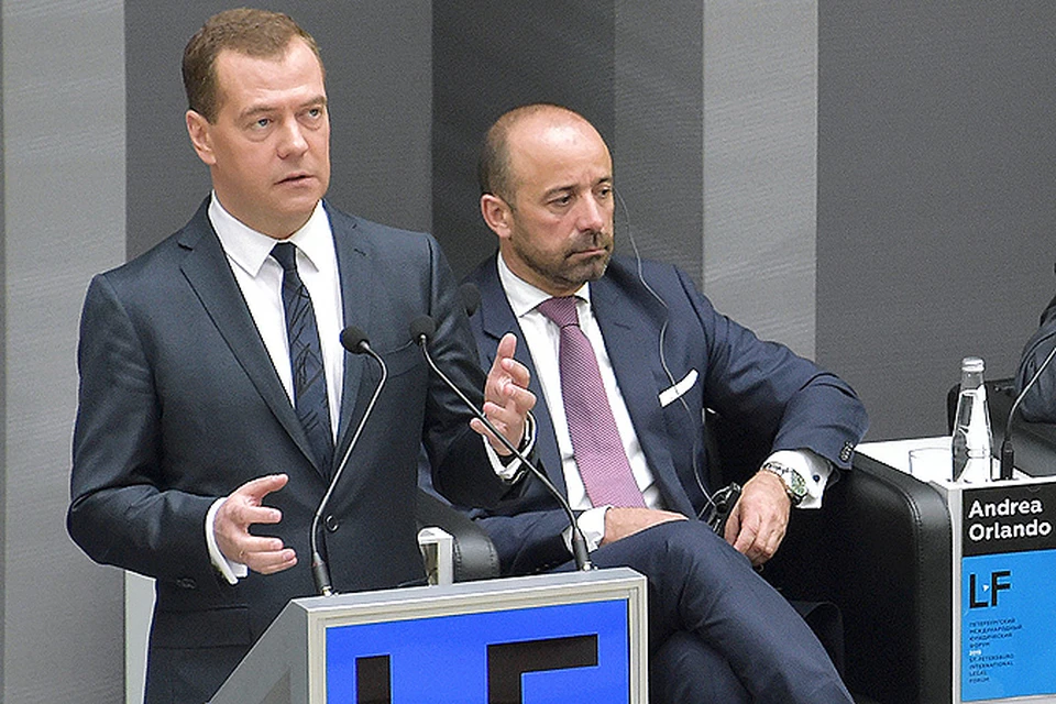 Дмитрий Медведев: «Нельзя использовать право для того, чтобы маскировать политические цели»