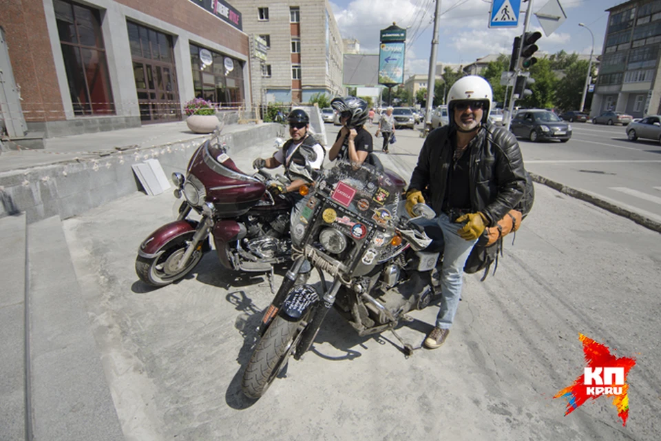 На своем мотоцикле Harley Davidson француз путешествует уже пять лет.