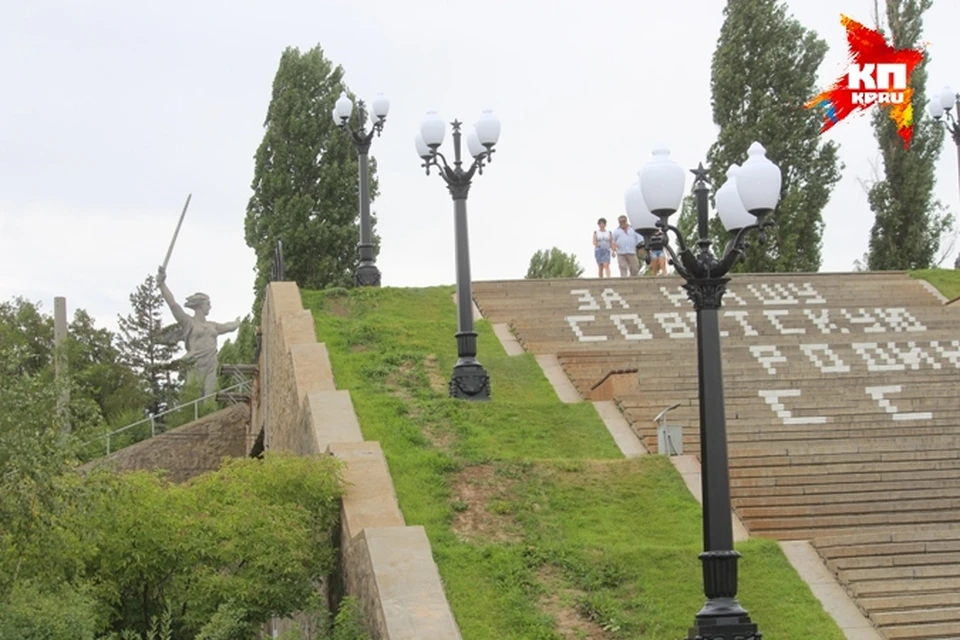 Кроме фонарей будет сделана подсветка барельефов и площади "Стоять насмерть".