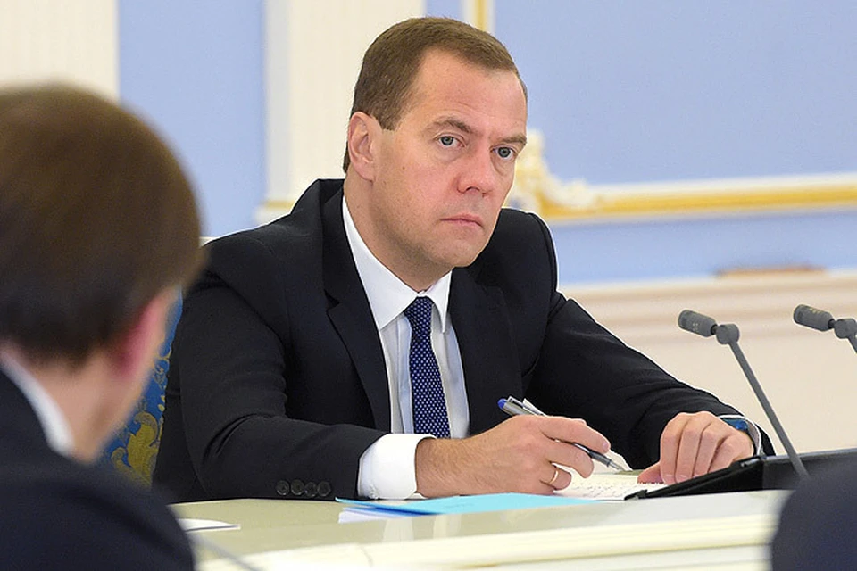 Премьер-министр России Дмитрий Медведев на совещании в подмосковных «Горках».