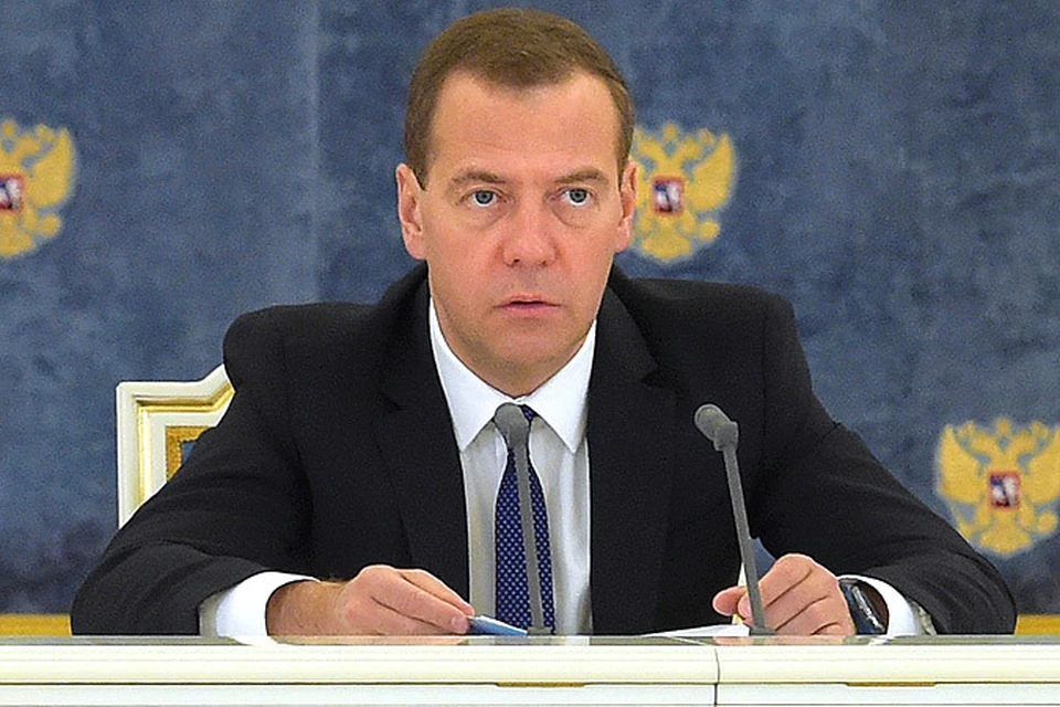 Медведев попросил Минсельхоз проверить информацию о том, что ряд стран, не участвовавших ранее в антироссийских санкциях, присоединились к ним.