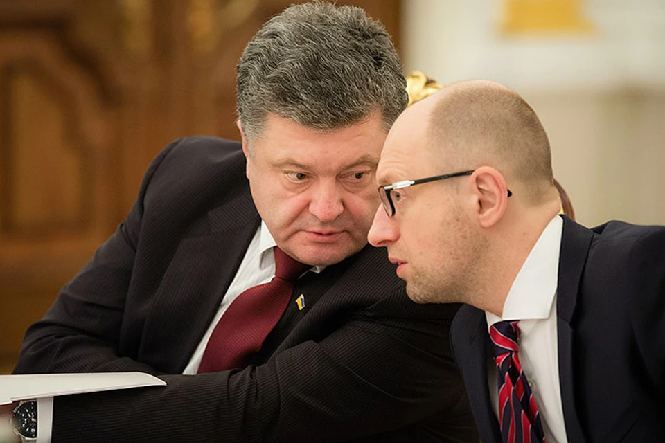 Президент Украины Петр Порошенко (слева) и премьер-министр Украины Арсений Яценюк