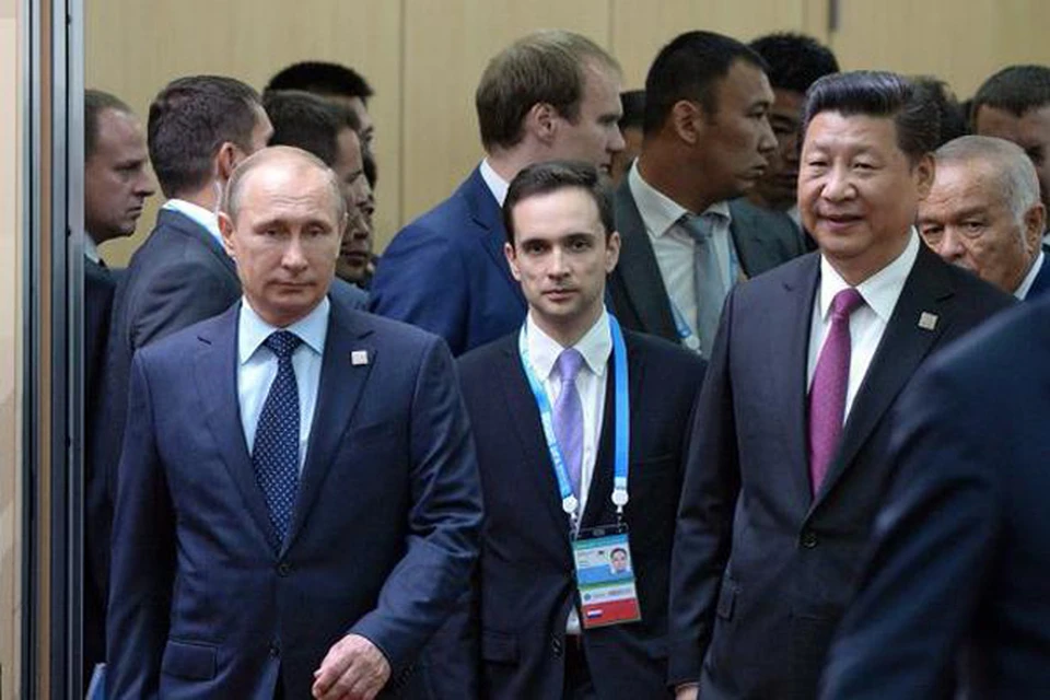 Саммит ШОС-2015. На снимке: Владимир Путин и председатель КНР Си Цзиньпин