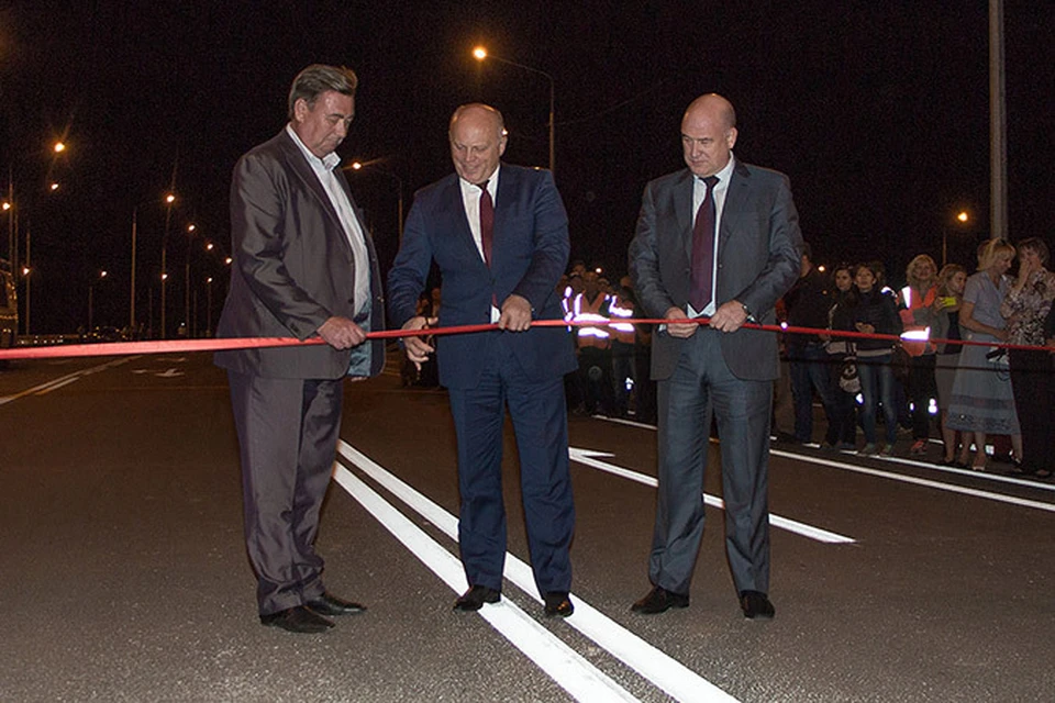 Благодаря 285 фонарям, установленным на новой развязке, даже ночью там светло как днем.