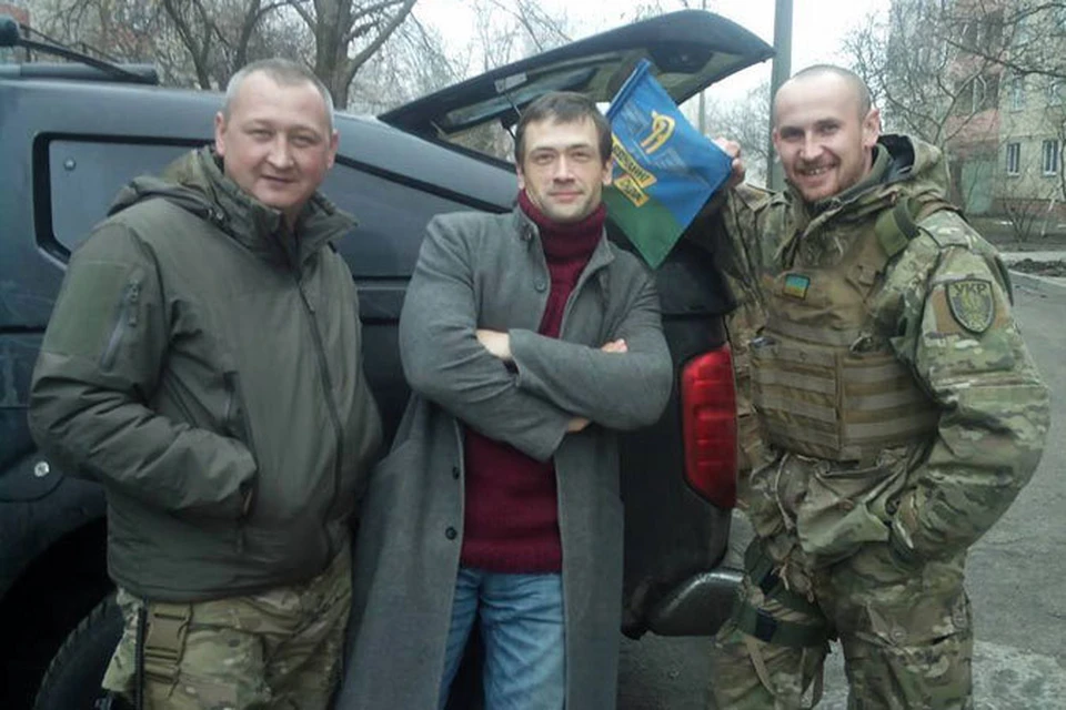 Анатолий Пашинин, 37 лет, живет в Запорожье. Считает себя украинским национал-анархистом