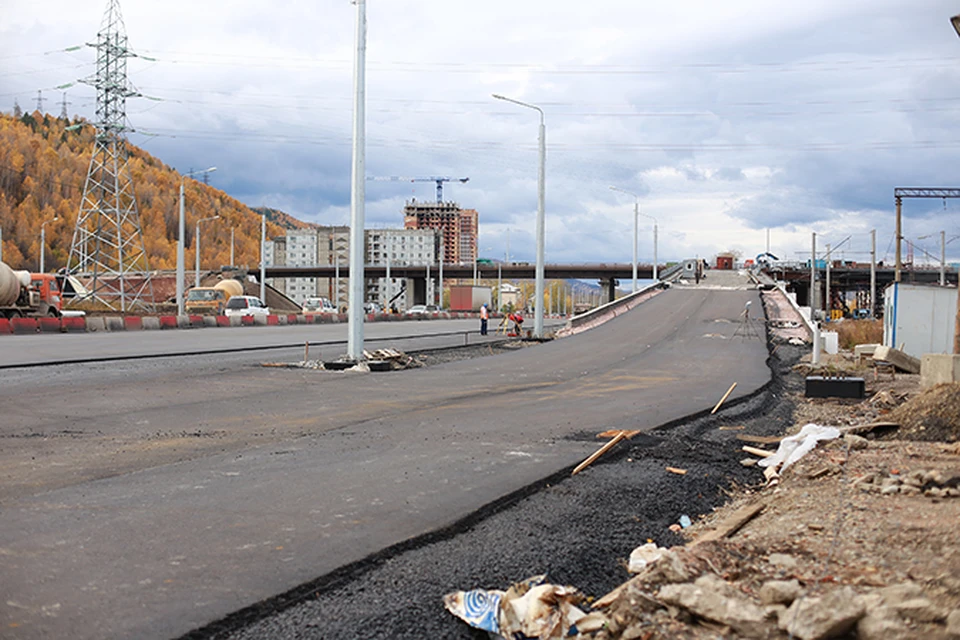 В районе 4-го моста на правобережье Красноярска продлили ограничение проезда