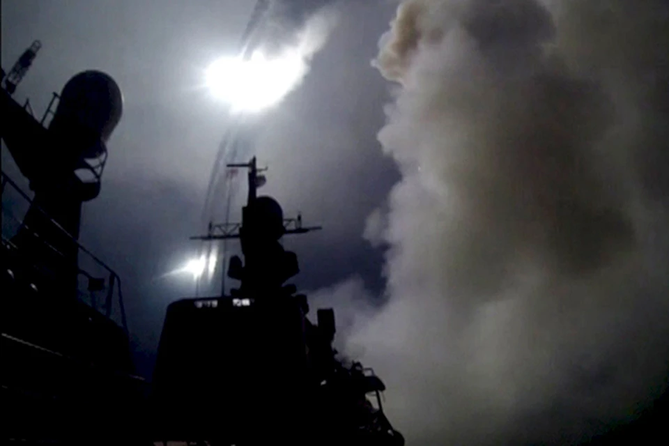 7 октября, 26 крылатых ракет "Калибр-НК" преодолели 1,5 километра и поразили 11 укрепленных пунктов террористов в Сирии
