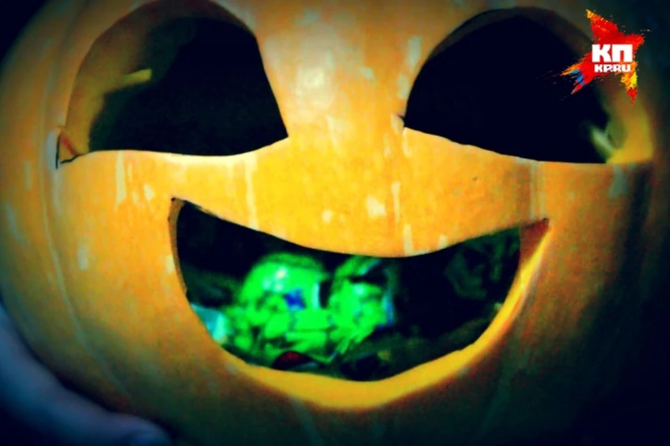 Символ Хэллоуина - светильник из тыквы.