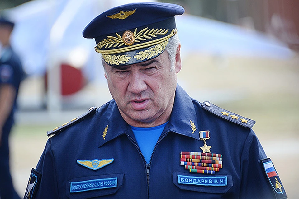 Главнокомандующий ВКС России генерал-полковник Виктор Бондарев