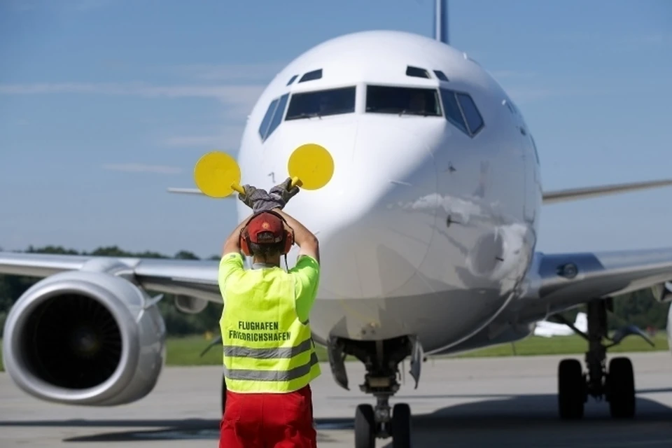 Российские компании не торопятся останавливать полеты на «Боингах-737».