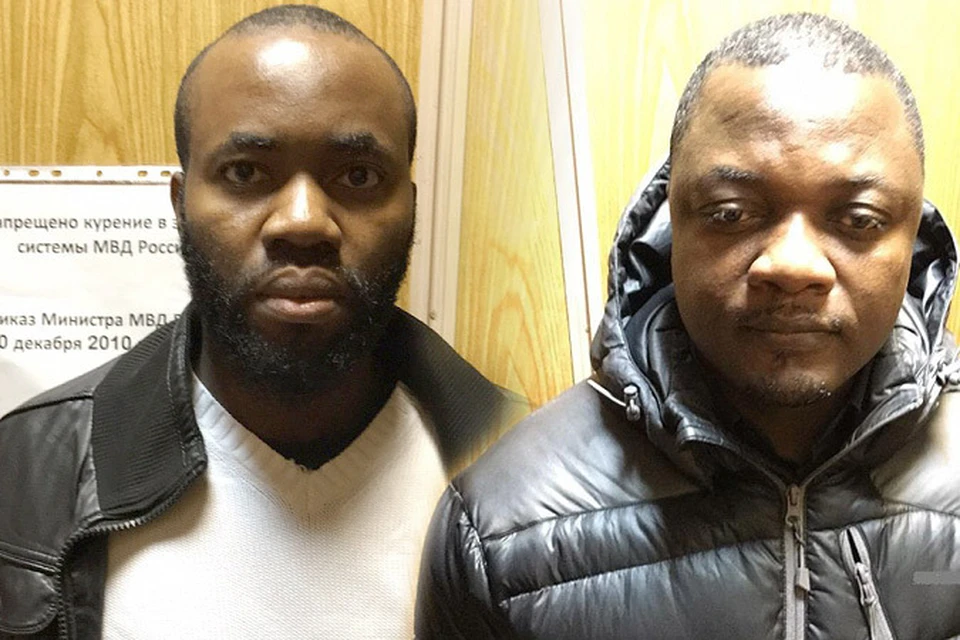 В Москве поймали двух камерунских магов, «превращавших» бумагу в доллары