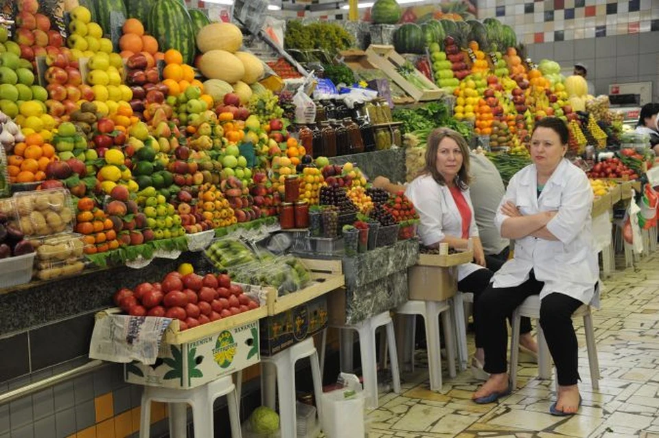 Продавцы уверены, что цены взлетят на все овощи и фрукты.