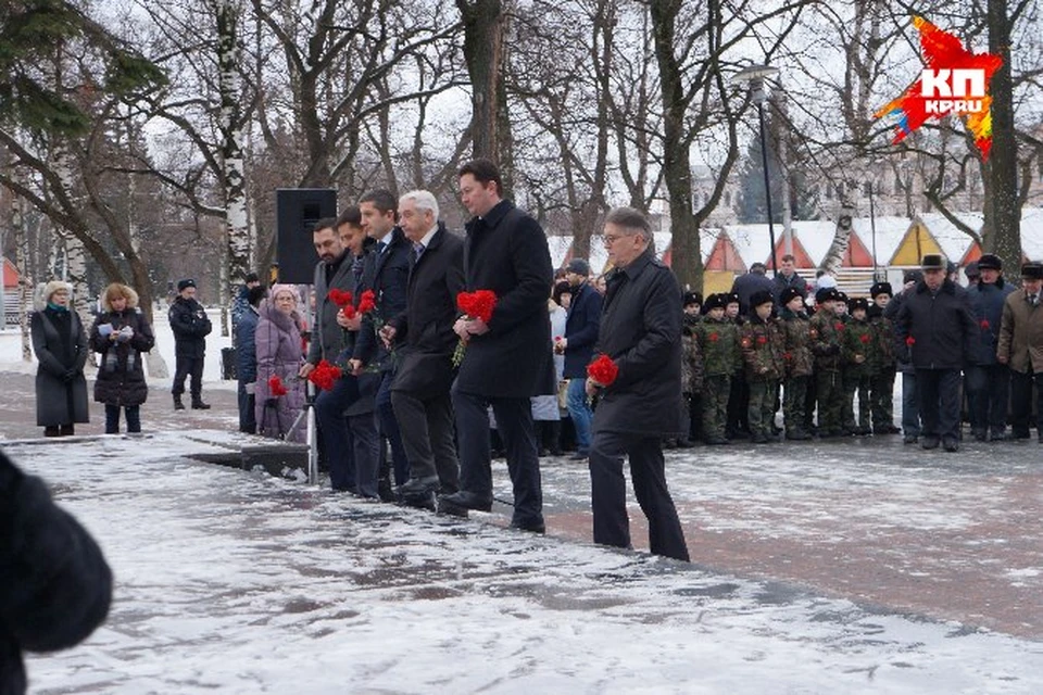 В День Неизвестного солдата в Вологде возложили цветы к Вечному огню