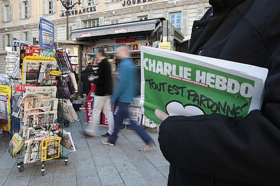 Charlie Hebdo в своем очередном номере опубликовало карикатуру по следам событий в Кельне