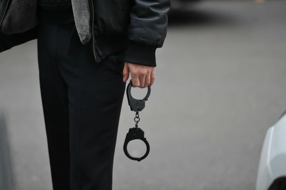 Всего прокуратурой выданы ордера на арест 109 подозреваемых.