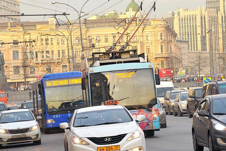 Предстоящее благоустройство улиц вытеснит в некоторых районах центра Москвы троллейбусы.
