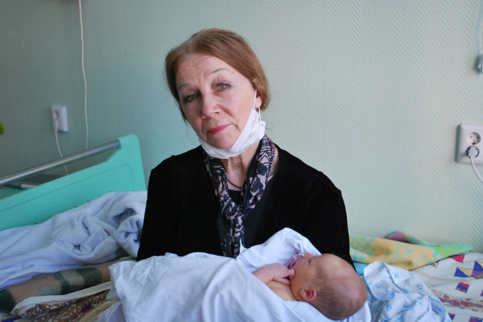 Несколько месяцев назад у Ларисы Николаевны родилась внучка
