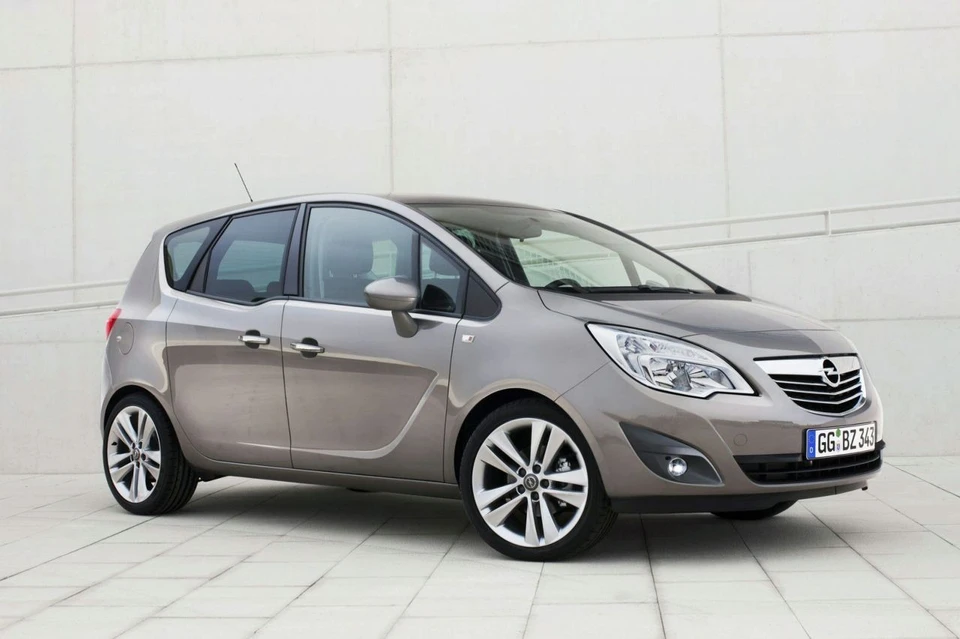 Эксперименты над Meriva продолжаются. Opel собирается сделать из нее кроссовер. Фото Opel