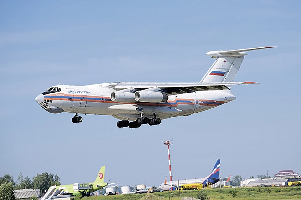 Вчера очевидец случайно снял, как Ил-76 отправлялся на свое последнее задание. Фото: Алексей КОРШУНОВ