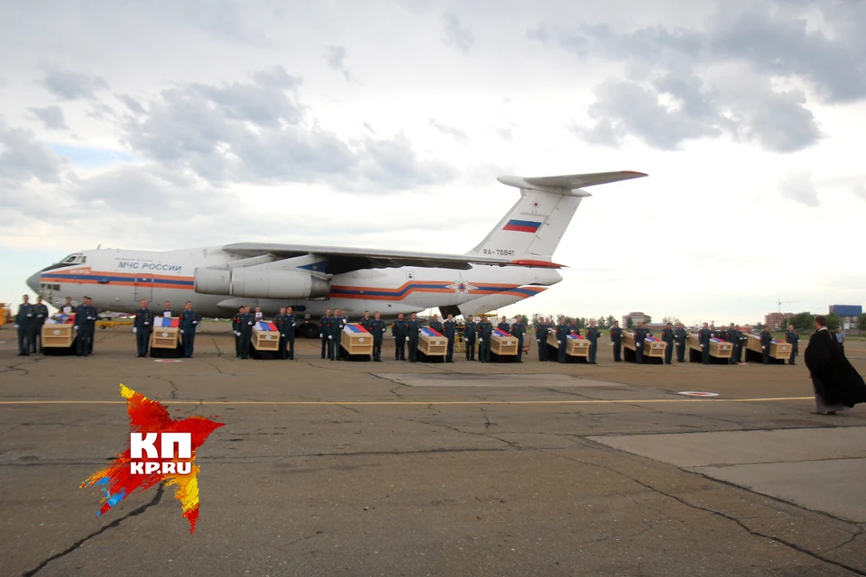 Крушение самолета Ил-76: в Иркутске прощаются с погибшими членами экипажа