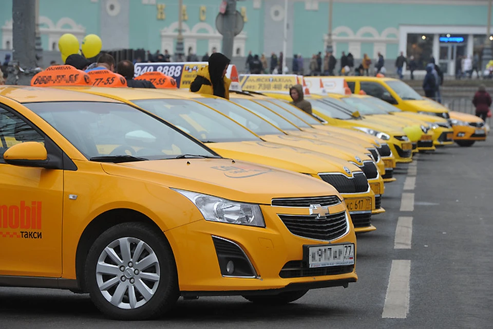 Эксперты спорят, будет ли еще дешеветь такси