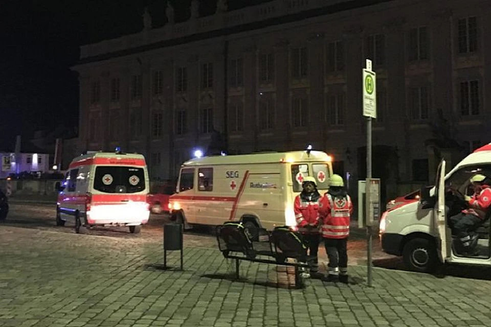 В результате взрыва в Ансбахе один человек, десять получили ранения. Фото: MikeC/ Twitter