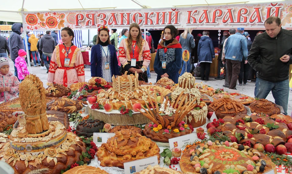 Со всех районов Рязанской области на праздник привезли угощения