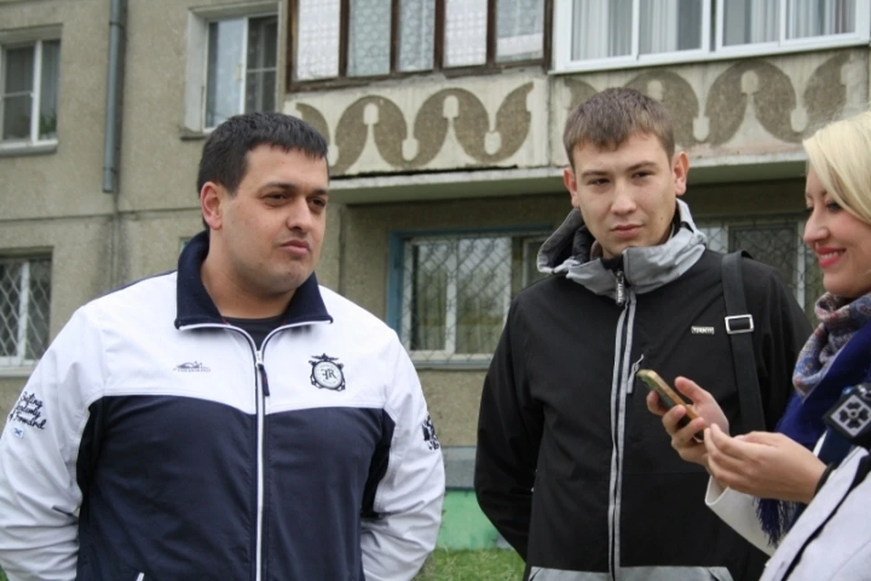 Тренер по боксу (слева) и таксист (справа) задержали грабителя в Ангарске