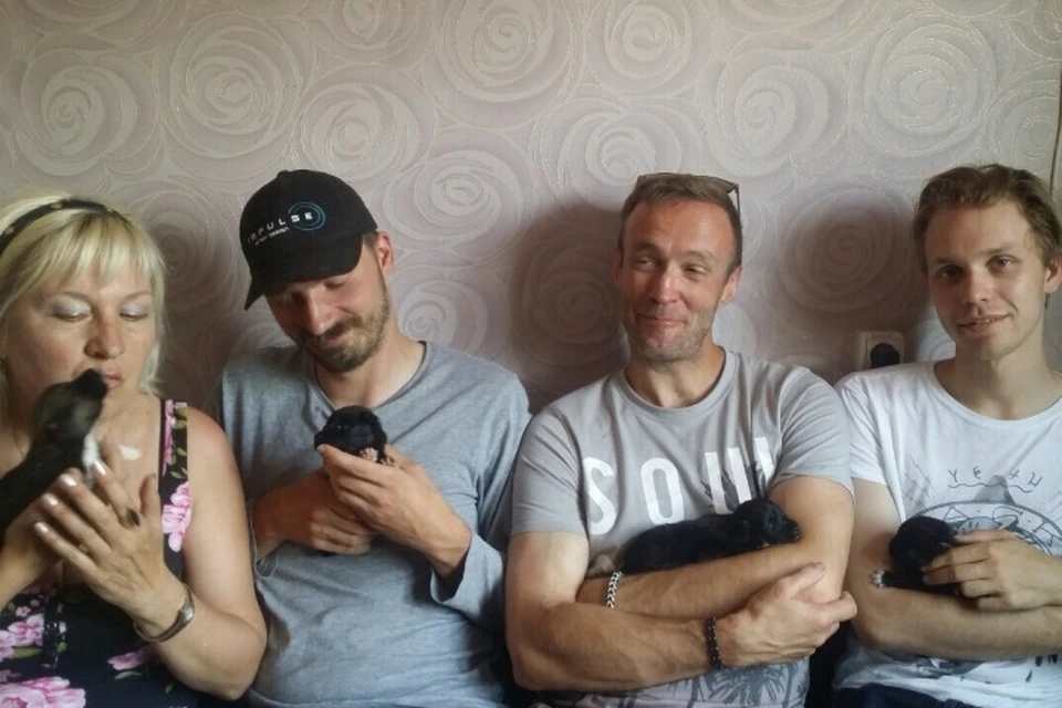 Немецкие актеры приютили бездомных щенков во время съемок фильма на Байкале Фото: предоставлено Аленой Шипиловой