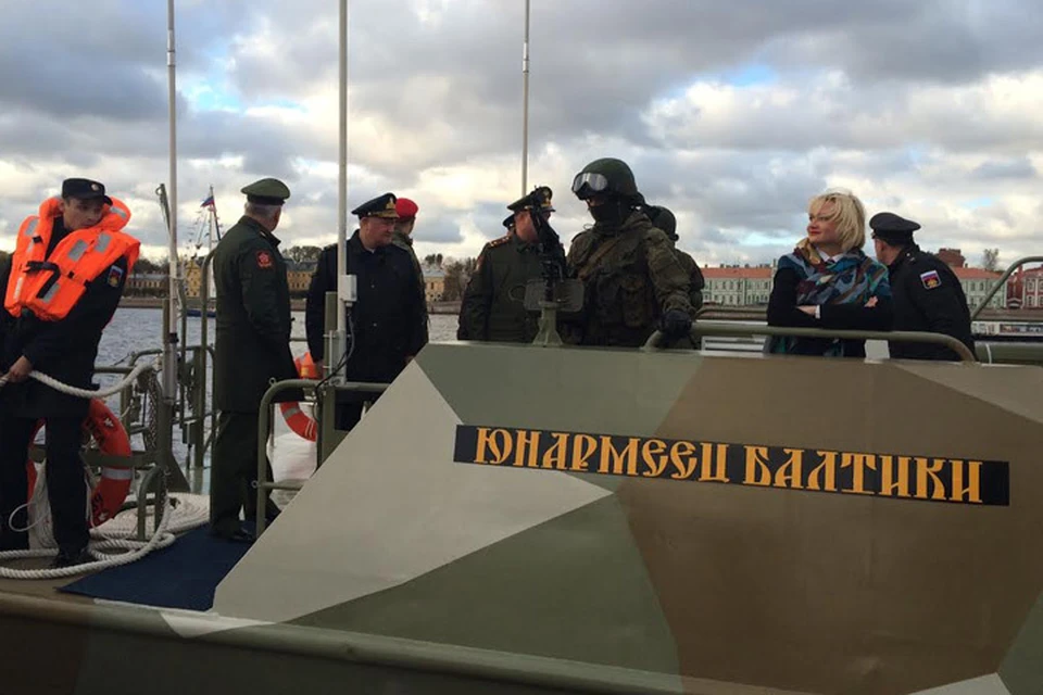 Церемония прошла В Санкт-Петербурге, у набережной Невы на Сенатской площади Фото: Минобороны РФ