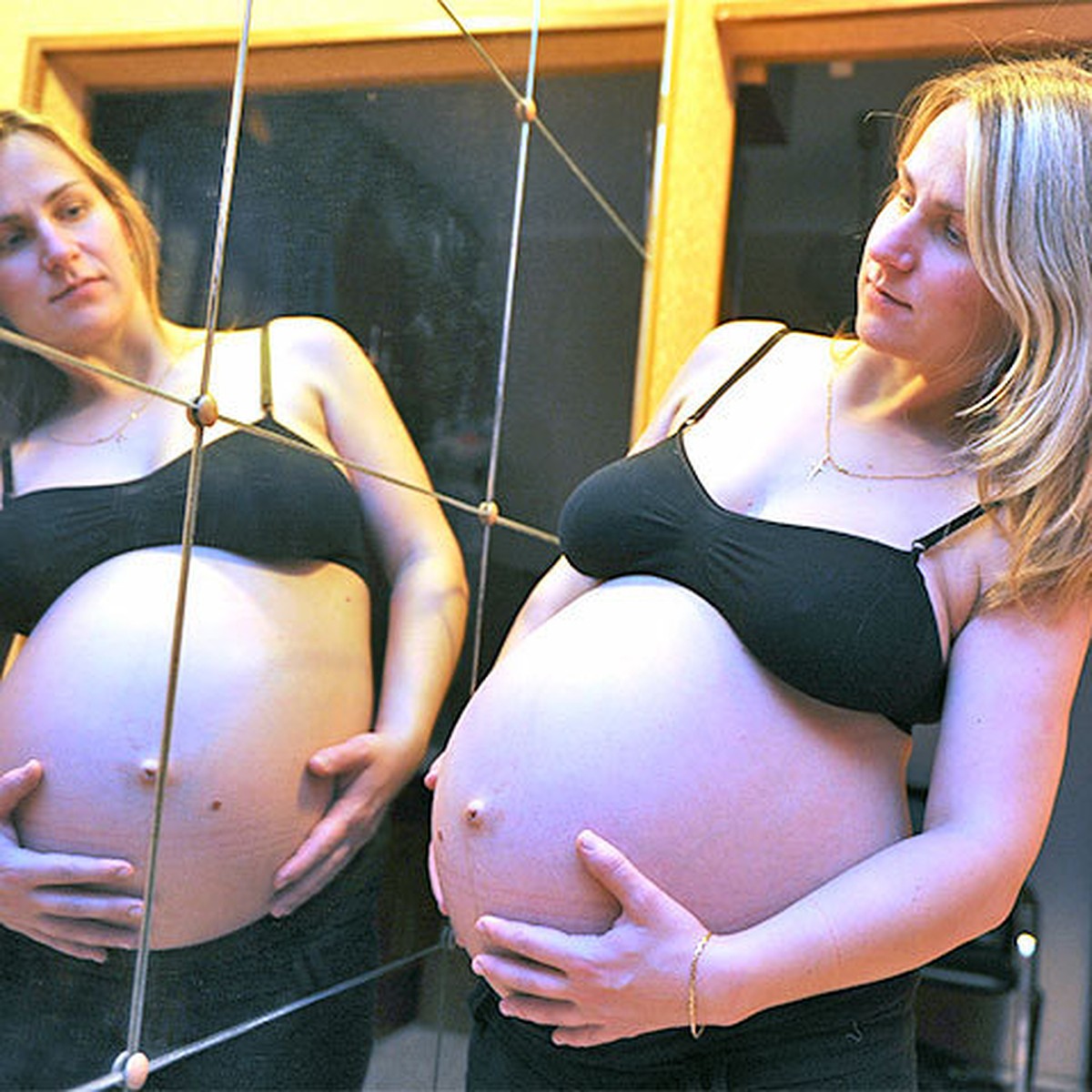 Беременность. Если муж не хочет детей. Самых беременных людей. Беременная плачет. Она беременна от другого.