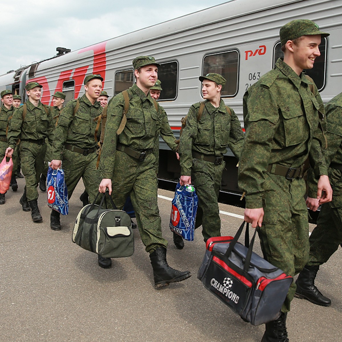 Служить готов! В Сыктывкаре стартовал призыв - KP.RU