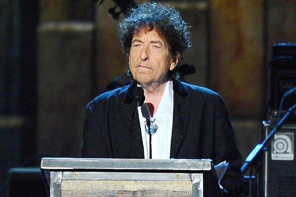 Лауреатом Нобелевской премии по литературе стал музыкант и поэт Боб Дилан