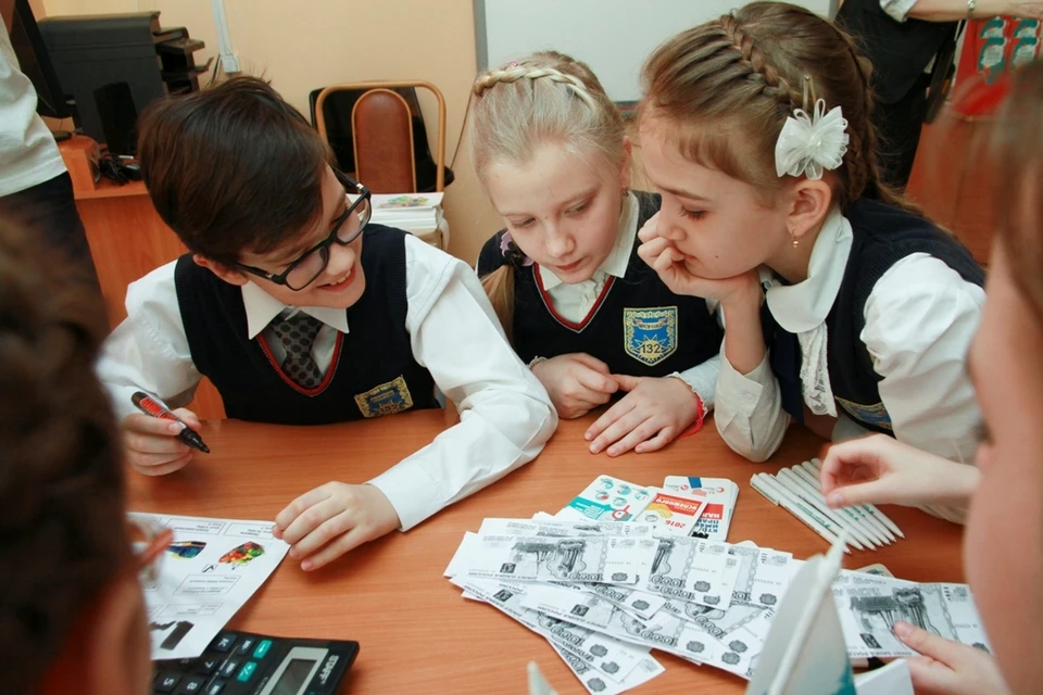 На уроках детей научат считать деньги.