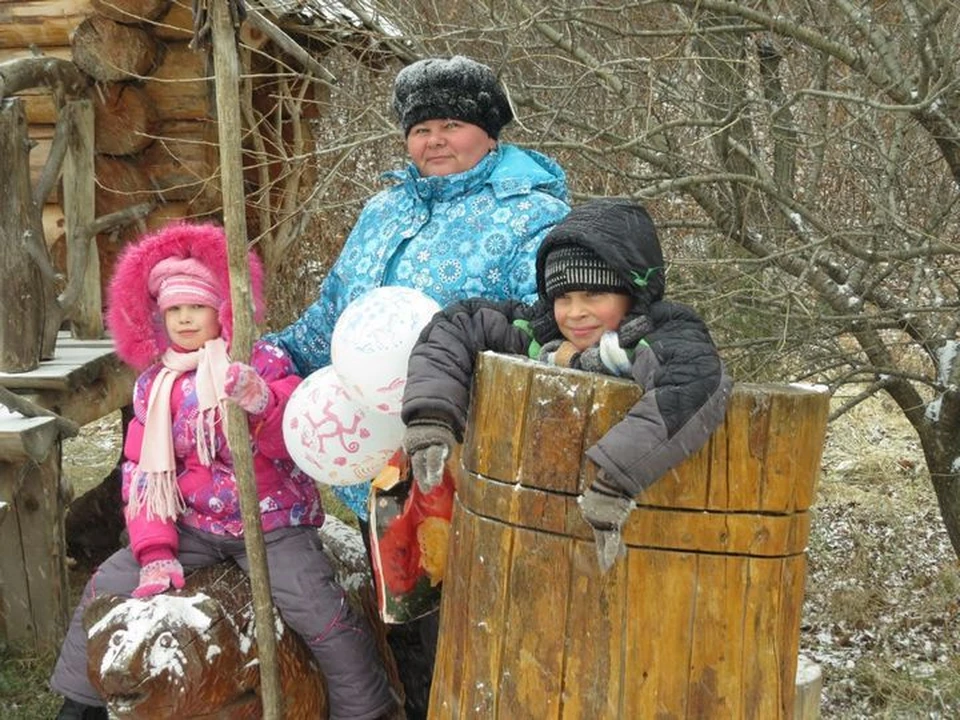 Елена Кузнецова взяла детей из детского дома в гости и не смогла с ними расстаться.